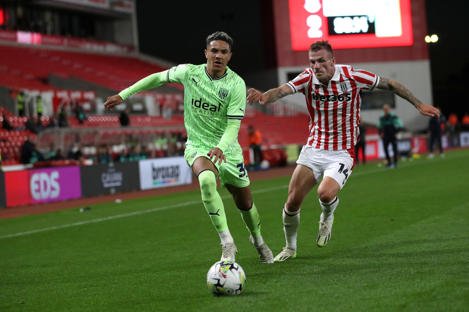 Leeds United turn attention to 24-y/o EFL man as solution to problem ...