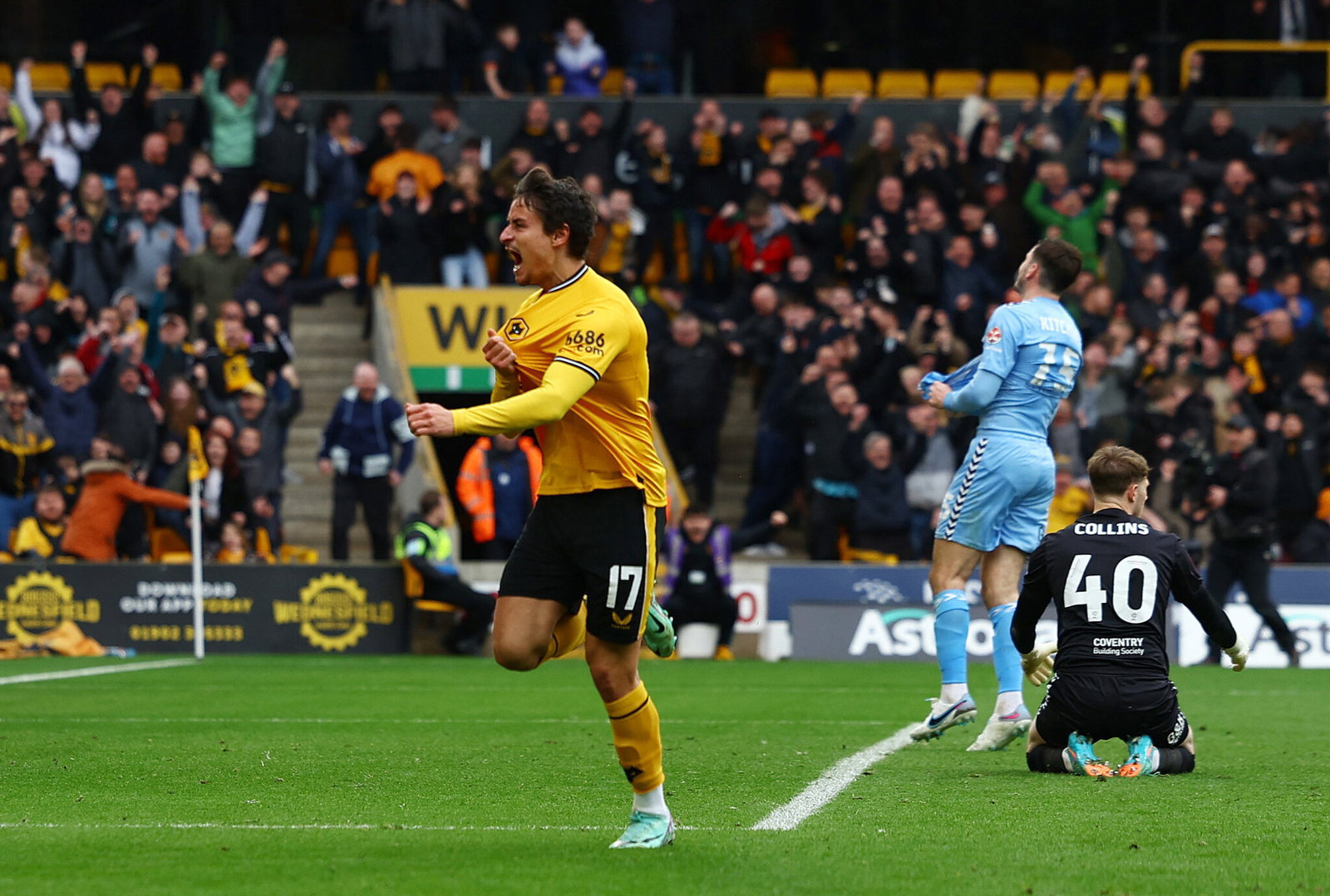 Leeds big admirers of Wolves left-back Hugo Bueno
