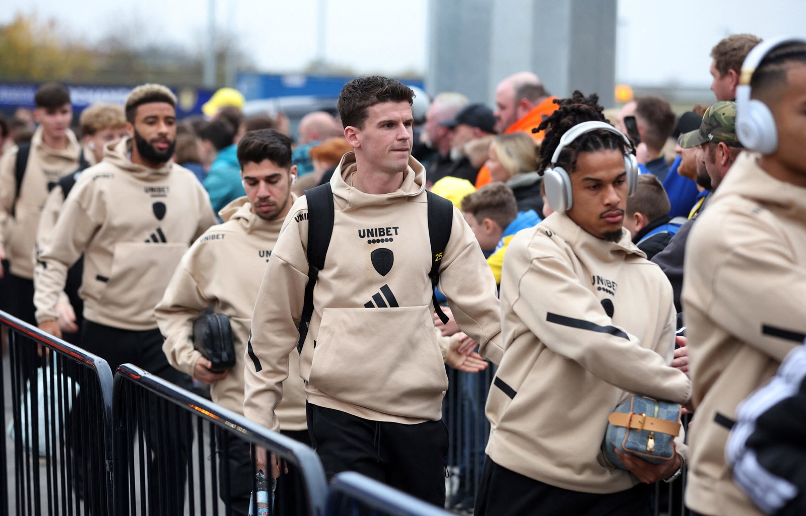 Leeds team news: Schmidt hernia, Ramazani close