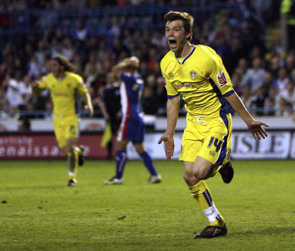 Leeds United News: Jonny Howson set to return in U21 player coach role