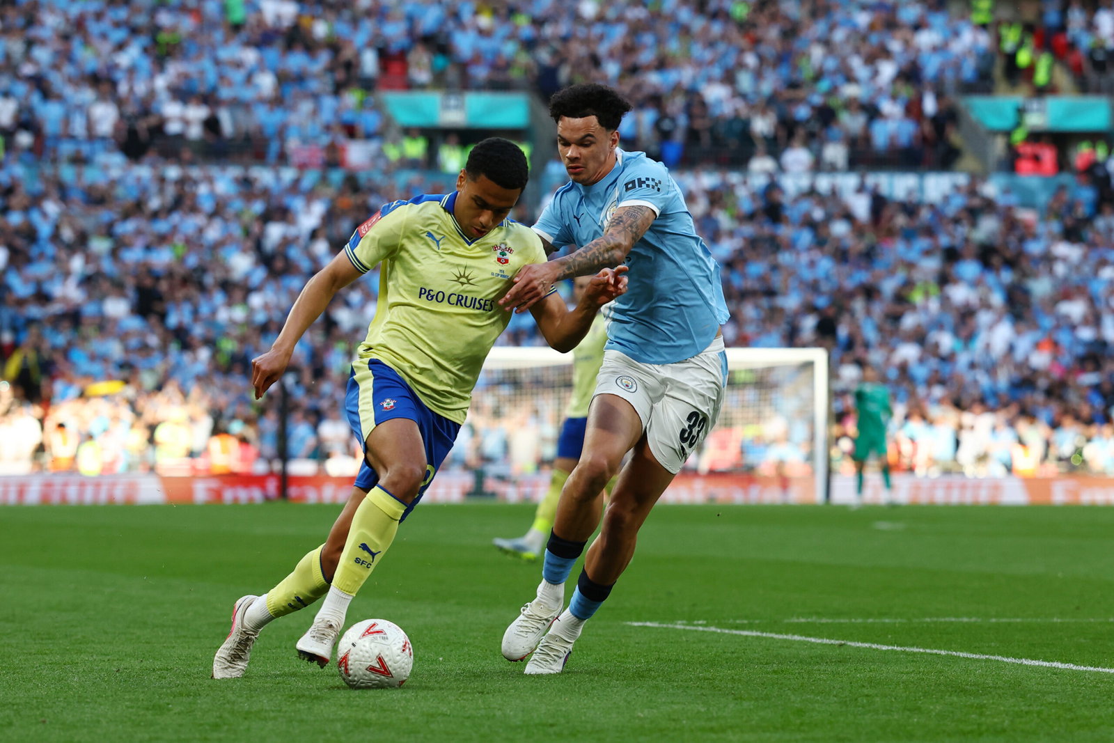 Manchester City add unwanted obstacle into Leeds United's £20m-plus transfer talks